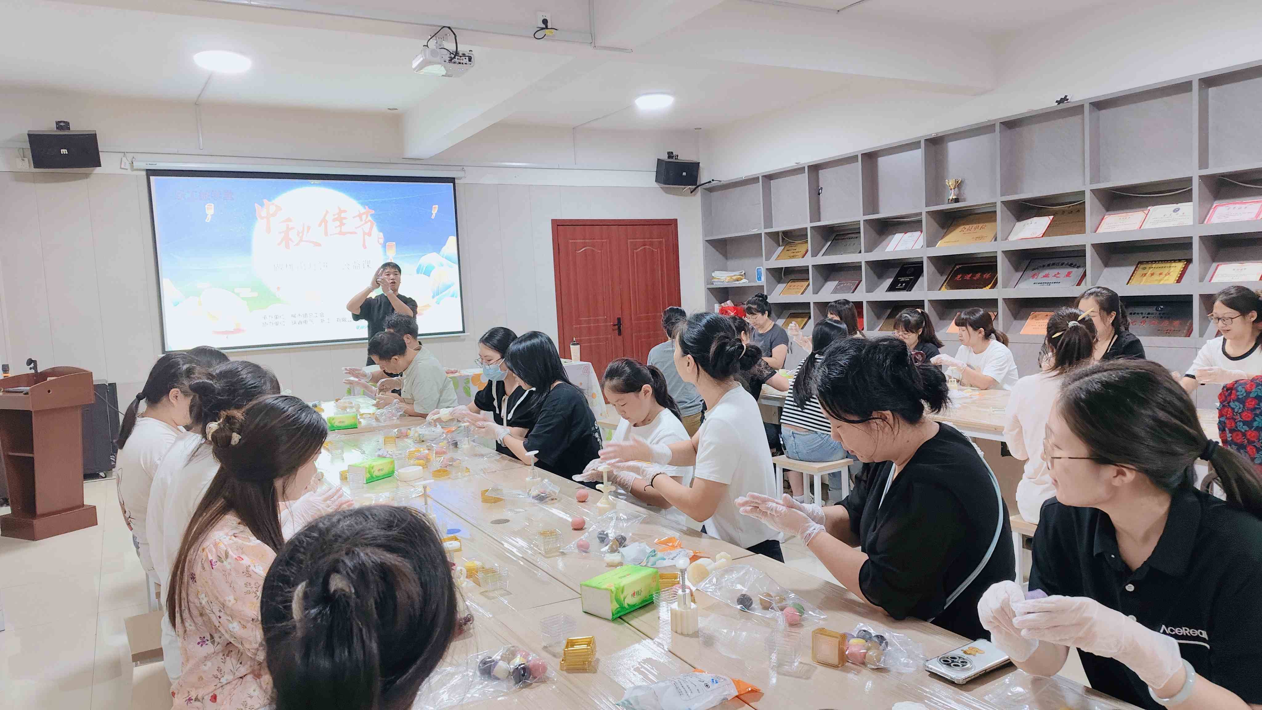 1761956713312064.jpg 5c7453bc-2466-40a3-a27c-c8a2036c4ee9.jpg